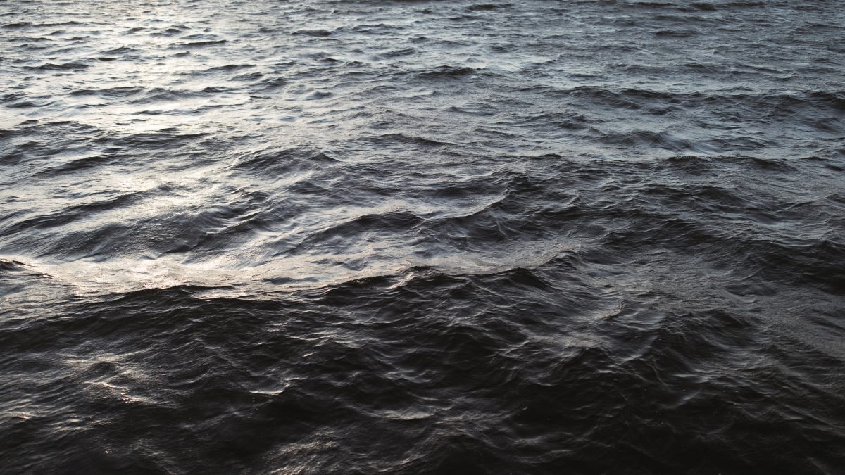 ocean water during dayttime