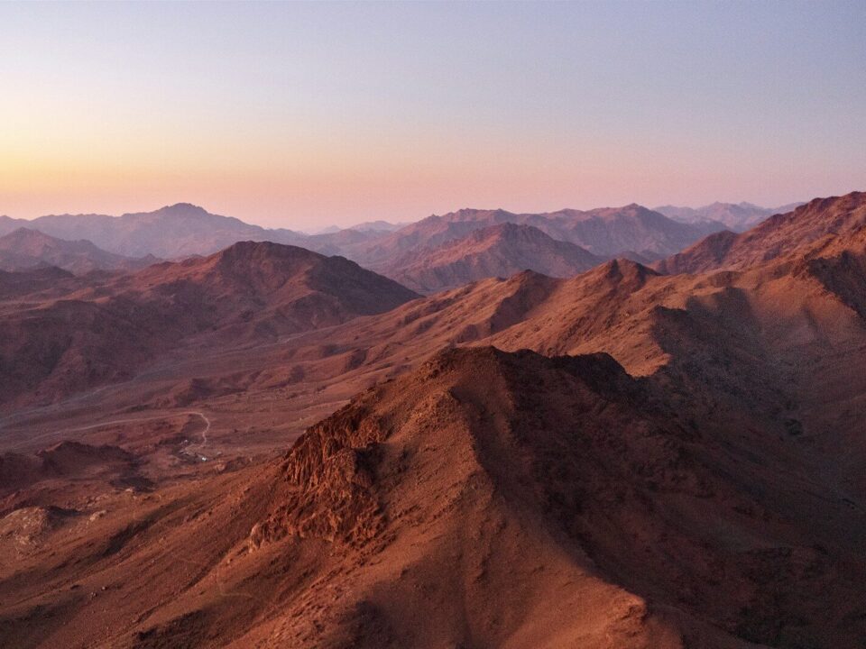 a large mountainous area